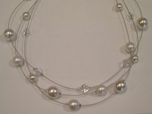 3873SH0w Halskette weiße Perlen