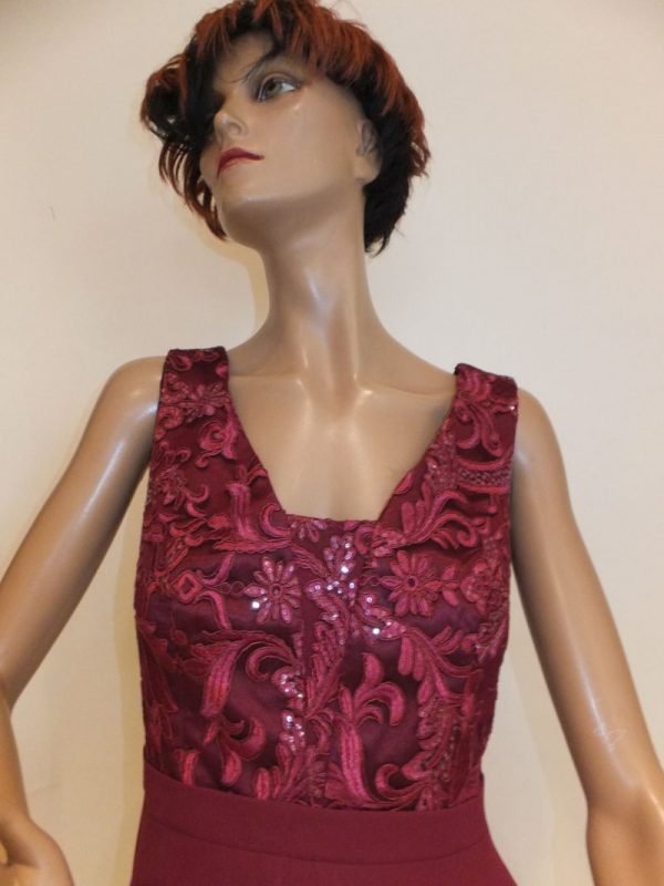 7720SK9 Abendkleid bordeaux Gr 40