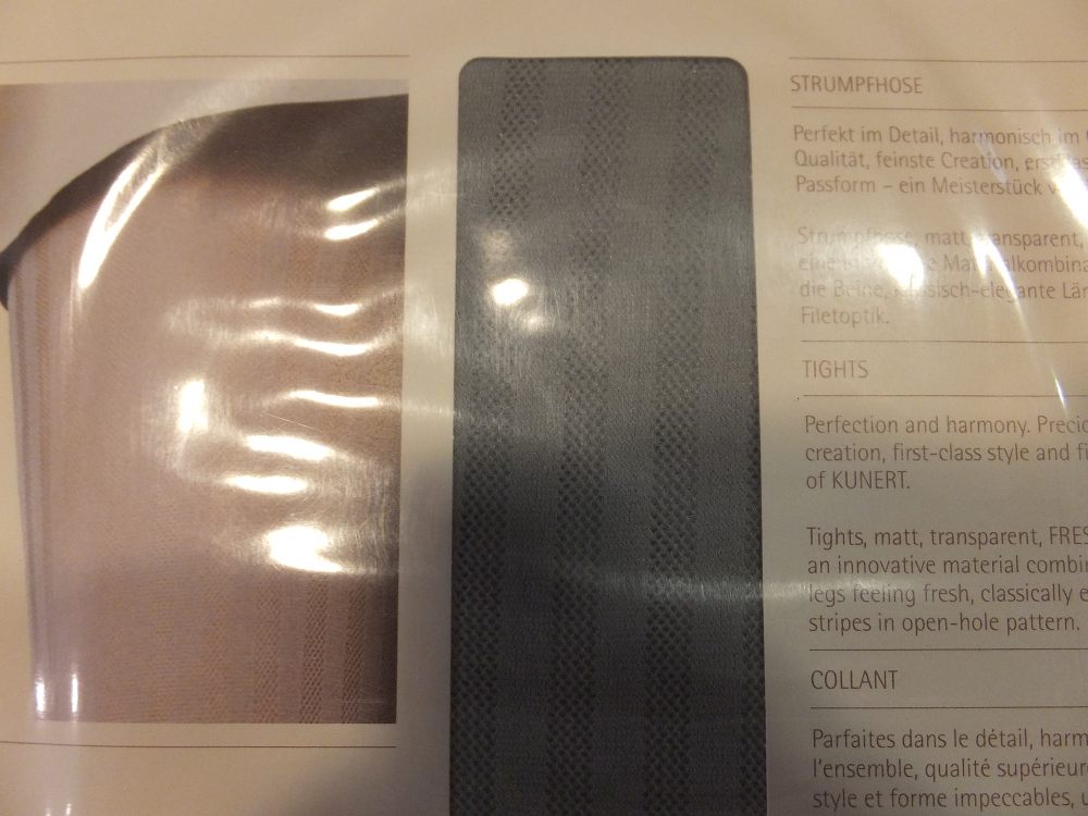08 Kunert Strumpfhose hautfarben mit Blütenmuster Gr 40-42 08 Kunert Strumpfhose hautfarben mit Blütenmuster Gr 40-42