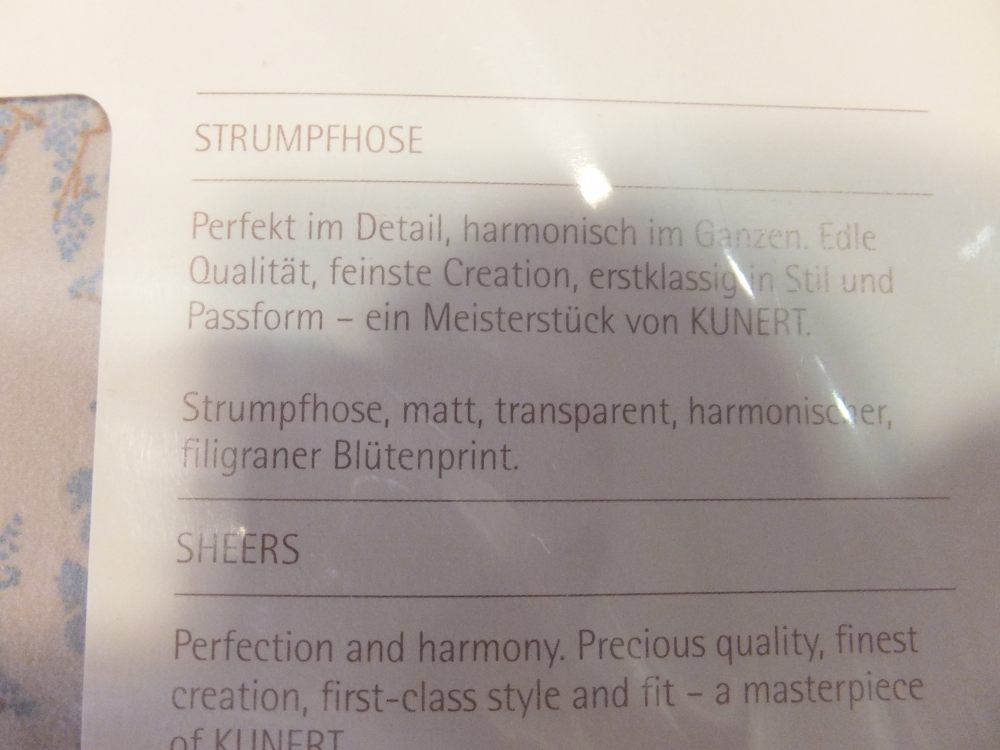 08 Kunert Strumpfhose hautfarben mit Blütenmuster Gr 40-42 08 Kunert Strumpfhose hautfarben mit Blütenmuster Gr 40-42