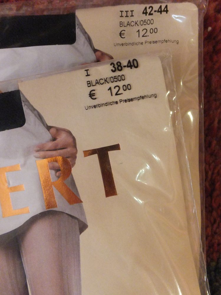 16 Kunert Strumpfhose schwarz gestreift Gr 38-40 u 42-44 16 Kunert Strumpfhose schwarz gestreift Gr 38-40 u 42-44