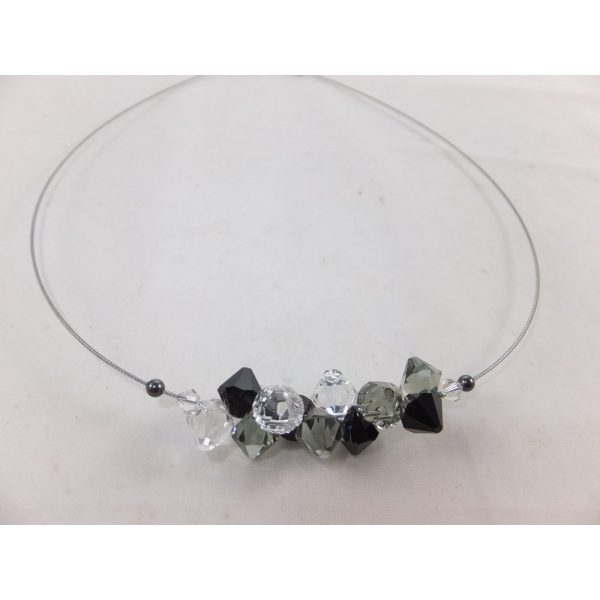 8157PH0 Halskette klein schwarz-klar mit hochwertigen Glaskristallen